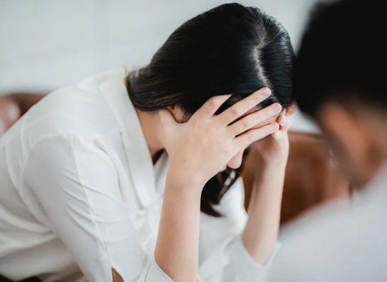 沒(méi)食欲、睡眠差、全身乏……這些“長(zhǎng)新冠”癥狀有可能是心理疾病撥打96999-3可免費(fèi)咨詢